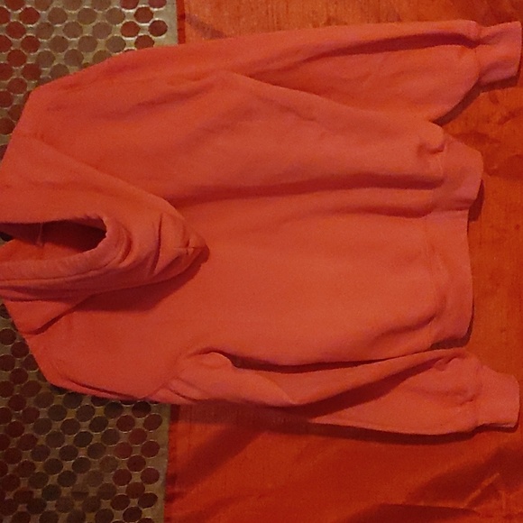 3/$50 Niagara Falls Canada Hoodie - Picture 4 of 4